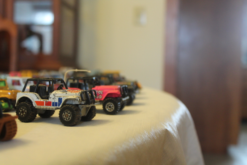 Illustration for article titled Enormous Die-cast Collection - Box 2 - Jeep Land